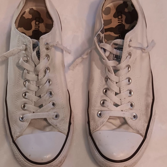 Converse Other - 💜3/$24.00💜 White Converse Sneakers